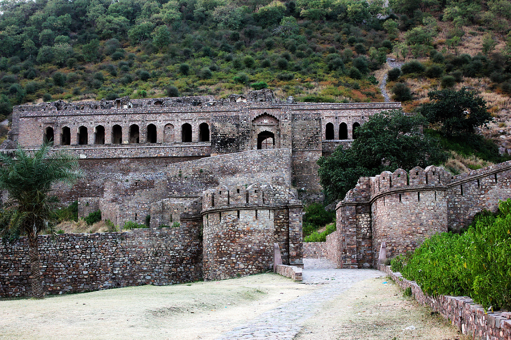 Ghost at Bhangarh Fort - Rajasthan